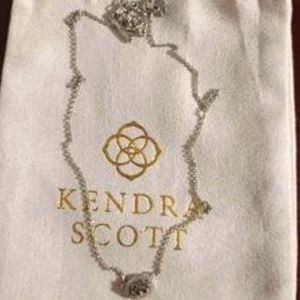 Kendra Scott necklace